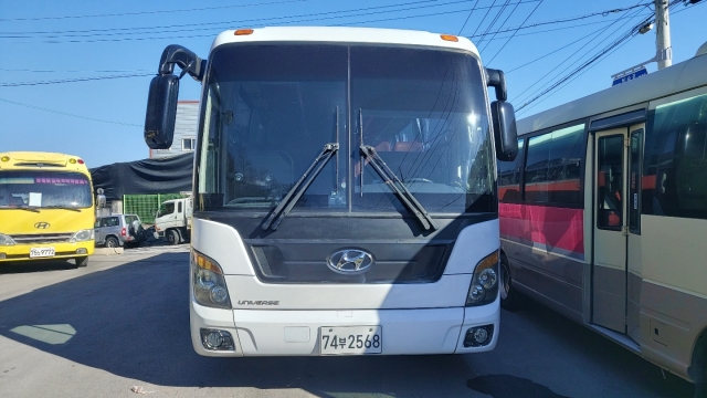 현대유니버스 럭서리 2012년 팝니다. (2012년 6월)